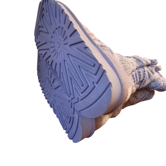 UGG Classic Tall Chunky Cable Knit Creamy White Boots  Women Size 7 - Picture 11 of 16